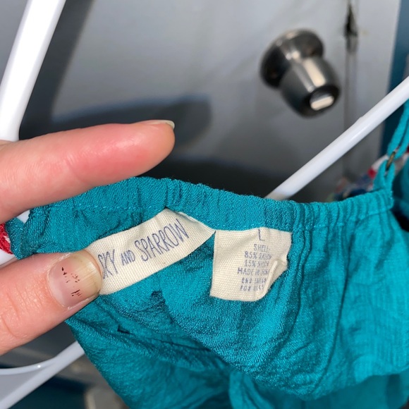 Top - Picture 2 of 2